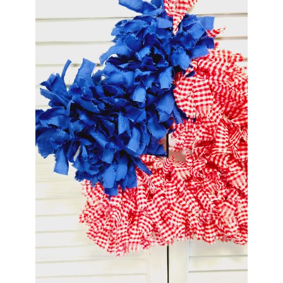 HAND CRAFTED Red White & Blue Americana Patriotic 4th of July Star Rag Wreath - Picture 2 of 7